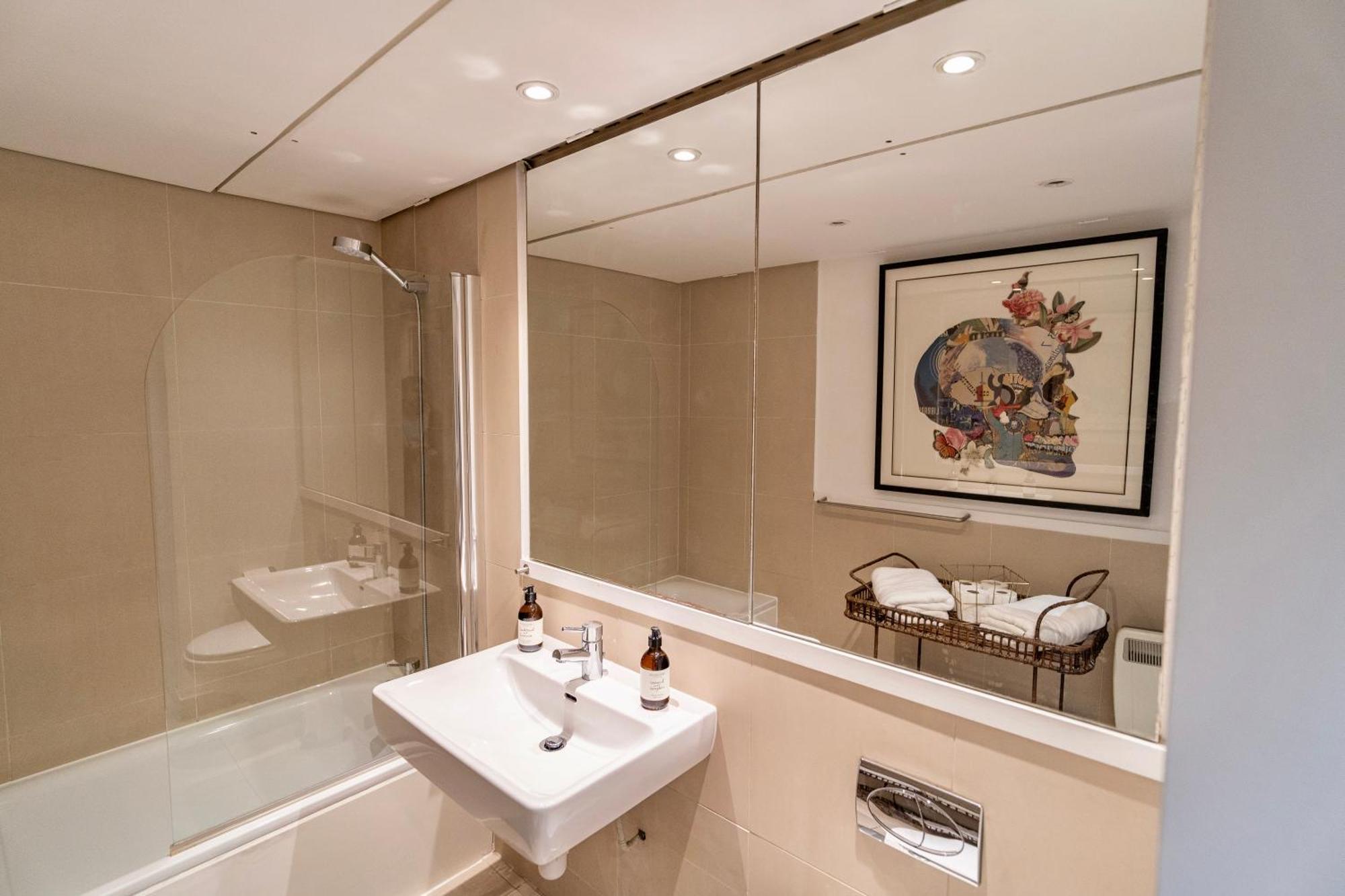 Spacious West End Duplex Apartment, W1 Central London Exterior photo